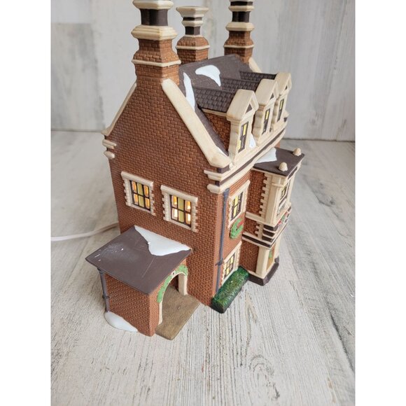 Dept 56 58329 Dursley Manor Dickens village accessory xmas - Picture 3 of 8